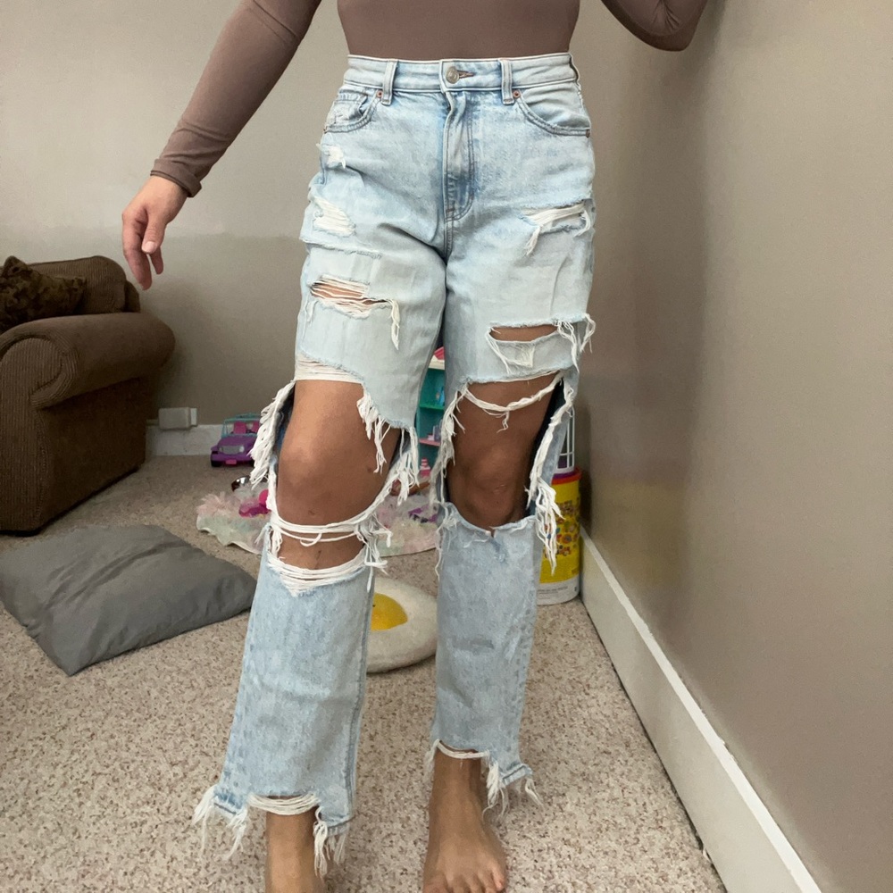 3/30$ American Eagle Baggy Ankle Jean